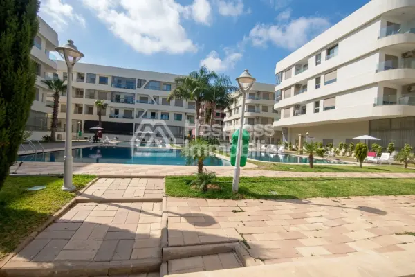 Superb unfurnished apartment for rent in Garden Paradise
