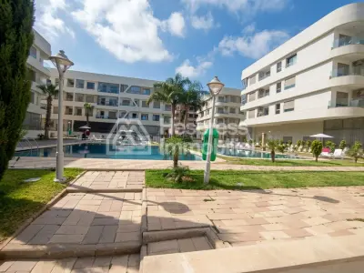 Superb unfurnished apartment for rent in Garden Paradise