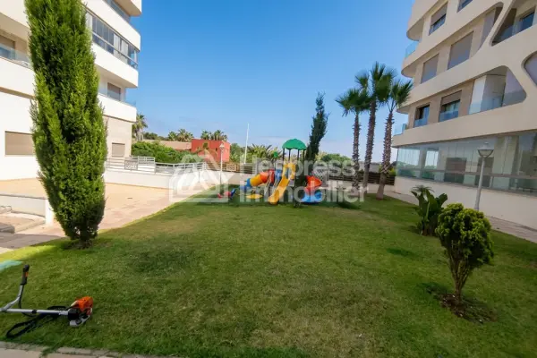Superb unfurnished apartment for rent in Garden Paradise