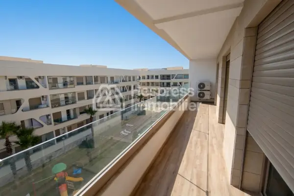 Superb unfurnished apartment for rent in Garden Paradise