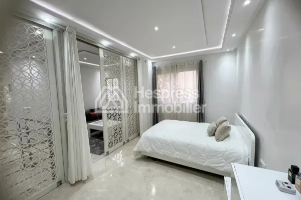 Elegant Duplex with Private Garden in a Secure Residence