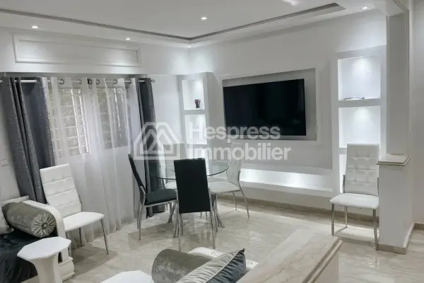 Elegant Duplex with Private Garden in a Secure Residence