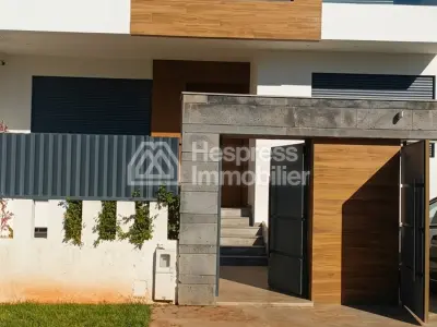 Somptueuse villa neuve et moderne à Val d'or