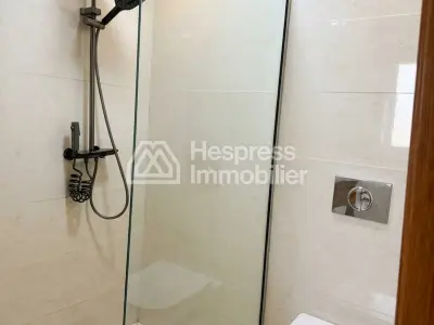شقة مفروشة جديدة وجميلة في جاردن بارادايس