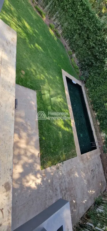 فيلا للإيجار في Ville verte بوسكورة ، مساحتها 800 متر مربع
