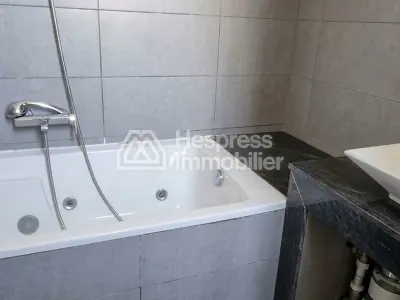 فيلا للإيجار في Ville verte بوسكورة ، مساحتها 800 متر مربع