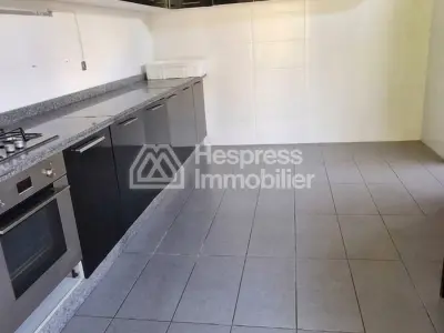 فيلا للإيجار في Ville verte بوسكورة ، مساحتها 800 متر مربع