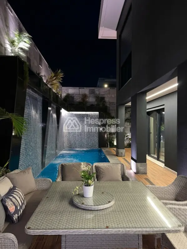 Luxury Modern Villa for Rent in El Mansouria