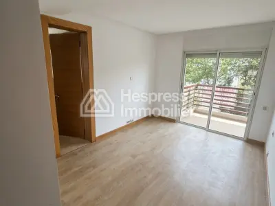 فيلا شبه منفصلة للإيجار في CGI Ville verte