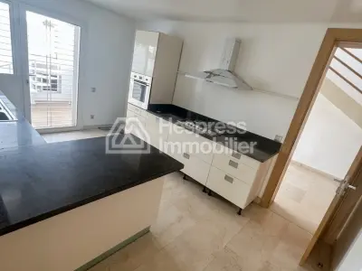 فيلا شبه منفصلة للإيجار في CGI Ville verte