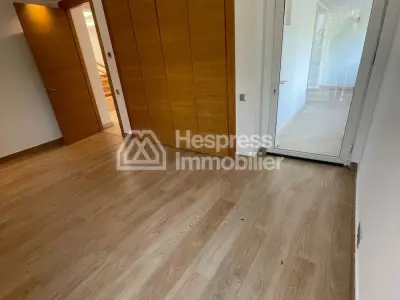للإيجار - فيلا شبه منفصلة بتقنية CGI في Ville verte
