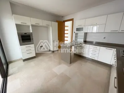 فيلا للإيجار في بوسكورة Ville verte بمساحة 570 مترًا مربعًا