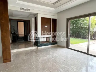 Near British School, empty villa with pool Bouskoura