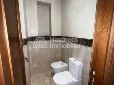 Near British School, empty villa with pool Bouskoura