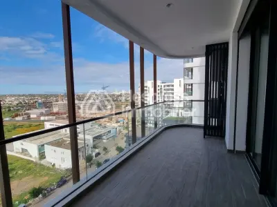 Empty studio apartment for rent CFC