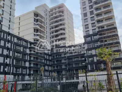 Empty studio apartment for rent CFC