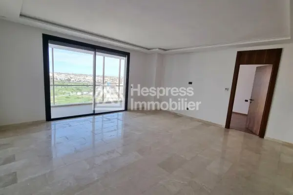 Empty studio apartment for rent CFC