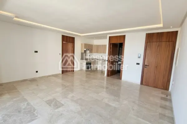 Empty studio apartment for rent CFC