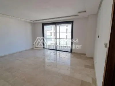 Empty studio apartment for rent CFC
