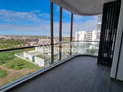Empty studio apartment for rent CFC