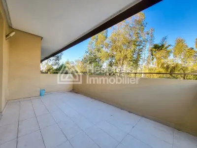 Villa in Bouskoura for rent with swimming pool, 320m²