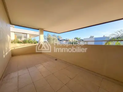 Villa in Bouskoura for rent with swimming pool, 320m²