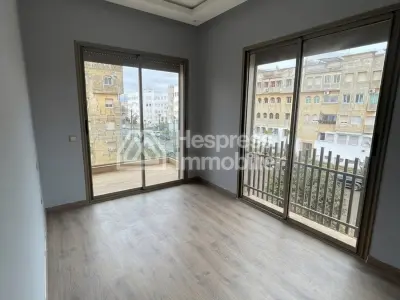 3-bedroom apartment for rent on Californie