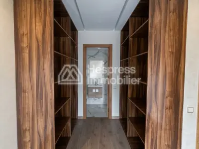 3-bedroom apartment for rent on Californie