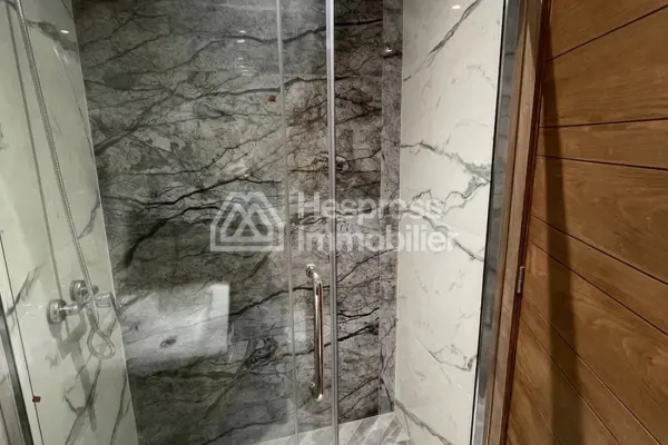 3-bedroom apartment for rent on Californie