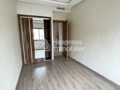 3-bedroom apartment for rent on Californie