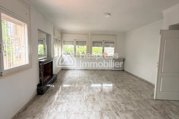 villa en location bien située à Hassan
