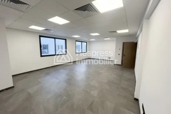For rent – ​​Office – Sidi Maarouf Escape