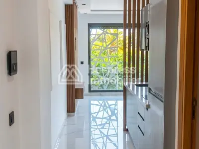 Studio vide neuf sur quartier hôpitaux