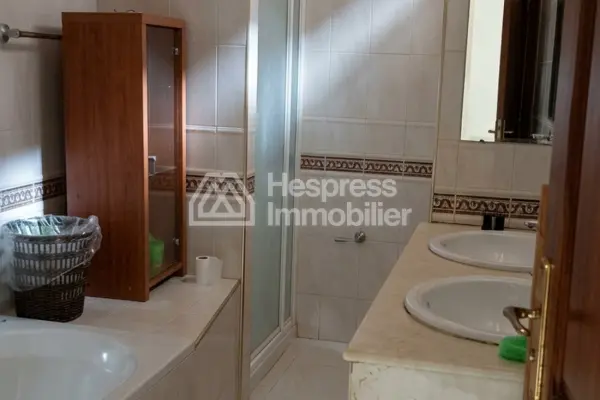 Villa for sale in Florida near Luigie restaurant