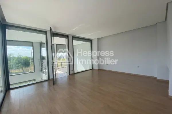 Villa with Pool and Golf View Ville verte