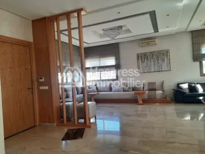 فيلا واسعة للإيجار في Bouskoura أولاد صالح