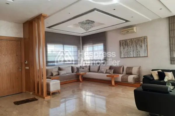 فيلا واسعة للإيجار في Bouskoura أولاد صالح
