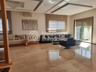 فيلا واسعة للإيجار في Bouskoura أولاد صالح