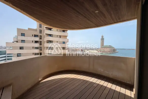 New 3-bedroom apartment with sea view for sale in the marina