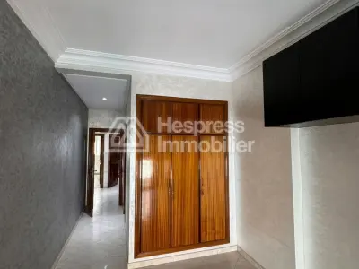 Appartement vide 76 m² à louer – 2 Mars