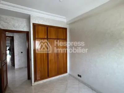 Appartement vide 76 m² à louer – 2 Mars