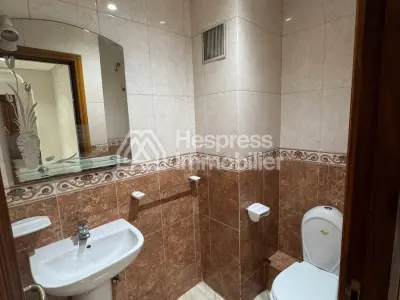 Appartement vide 76 m² à louer – 2 Mars