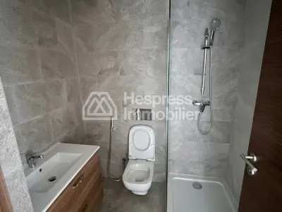 Empty apartment for rent in Finance City