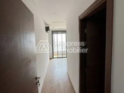 Empty apartment for rent in Finance City