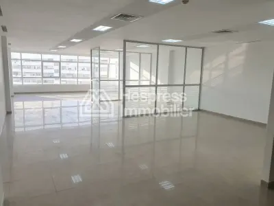 Office space near the port City Center 100m² for rent