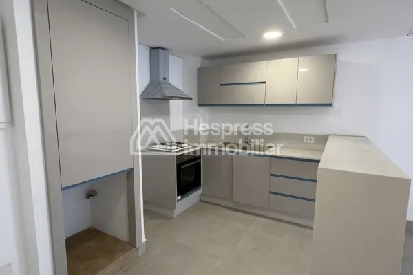 Joli studio à vendre à cote de lycée Lyautey