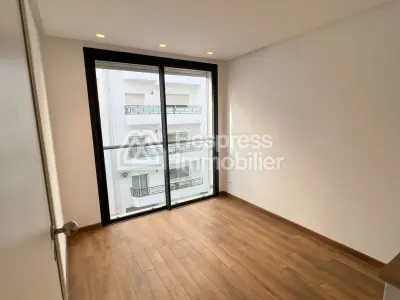 Attractive studio apartment for sale next to Lyautey High School