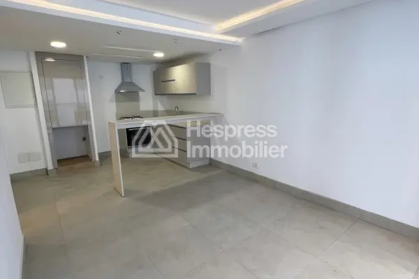 Attractive studio apartment for sale next to Lyautey High School