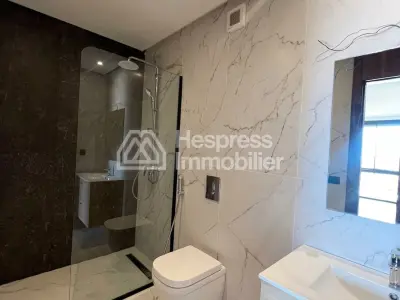 Nice empty studio apartment for rent (CFC)