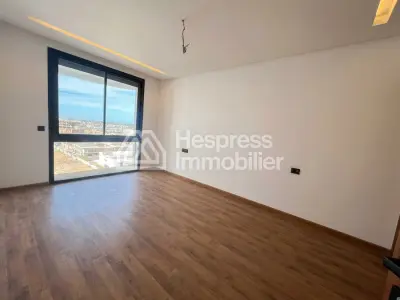 Nice empty studio apartment for rent (CFC)